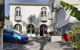 Hotel Le Nathania Saint Pierre Exterior photo