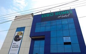 Euro Homes Hotel Accra Exterior photo