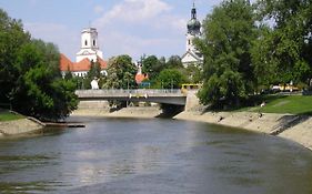 Hostel Maros Győr Exterior photo