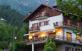 Albergo Ristorante Scanapa Castione della Presolana Exterior photo