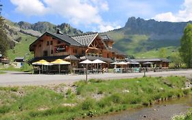 Chalet Hotel Vaccapark Le Praz de Lys Exterior photo