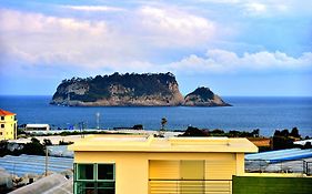 Jeju Bada Wi Olle Pension Villa Szogüpho Exterior photo