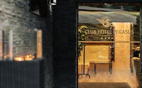 Club Hotel Pegasus Tiszazug Exterior photo