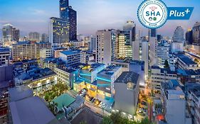 The Quarter Silom By Uhg Hotel Bangkok Exterior photo
