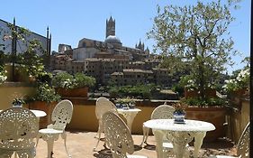 Residenza D'Epoca Campo Regio Relais Panzió Siena Exterior photo