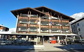 Hotel Derby Bormio Exterior photo