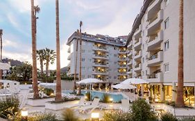 Aqua Hotel Montagut Suites 4*Sup Santa Susanna Exterior photo