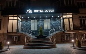 Lotus Hotel Kisinyov Exterior photo