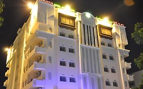 Sahara Hotel Apartments Maszkat Exterior photo