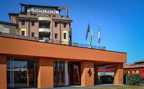 Planet Hotel Maranello Exterior photo