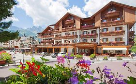 Hotel Cima Rosetta - BW Signature Collection San Martino Di Castrozza Exterior photo