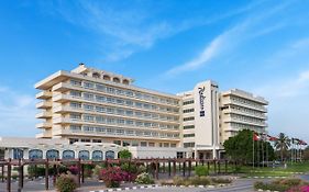 Radisson Blu Hotel & Resort, El-Ajn Exterior photo