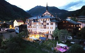 Du Glacier Boutique & Traditions Hotel Fiesch Exterior photo