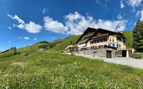 Hotel Salastrains St. Moritz Exterior photo