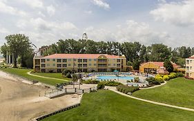 Cedar Point Sandcastle Suites Sandusky Exterior photo