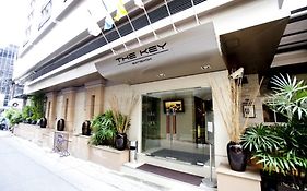 The Key Bangkok Hotel Exterior photo