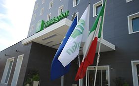 Holiday Inn Milan Nord Zara, An Ihg Hotel Cinisello Balsamo Exterior photo