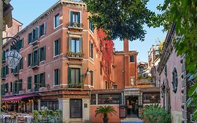 Hotel La Fenice Et Des Artistes Velence Exterior photo