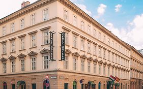 Hotel Zenit Budapest Palace Exterior photo
