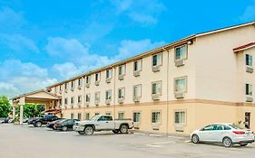 Super 8 By Wyndham San Antonio/Fiesta Hotel Exterior photo