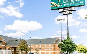 Quality Inn & Suites University-Airport Louisville Exterior photo