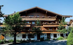 Hotel Des Alpes Superieur Gstaad Exterior photo