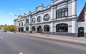 The Cornwall Historic Hotel Launceston Exterior photo