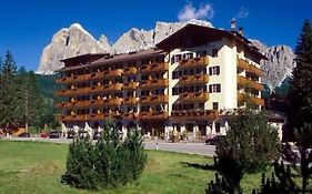 Hotel Villa Argentina Cortina dʼAmpezzo Exterior photo