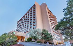 Embassy Suites By Hilton Kansas City Plaza Exterior photo