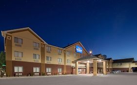 Baymont By Wyndham South Haven Hotel Exterior photo