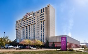 Crowne Plaza Springfield Convention Center, An Ihg Hotel Exterior photo