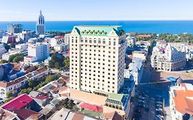 Wyndham Batumi Hotel Exterior photo