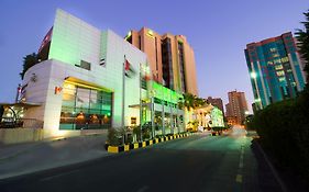 Holiday Inn - Suites Kuwait Salmiya, An Ihg Hotel Kuvait Exterior photo