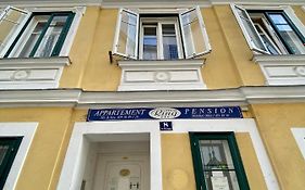 Appartement Pension 700M Zum Ring Bécs Exterior photo