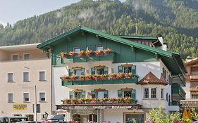 Hotel Sureghes Ortisei Exterior photo