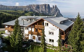 Hotel Bellavista Alpe Di Siusi Exterior photo