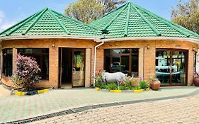 Happy Rhino Lodge Arusha Exterior photo
