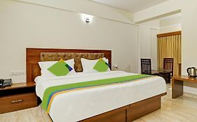 Treebo Celebrity Hotels And Suites Bengaluru Exterior photo