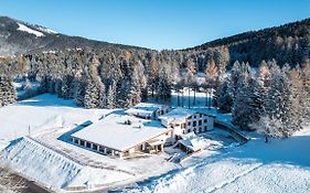 Hotel Casa Alpina Folgaria Exterior photo