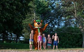 Yogi Bear'S Jellystone Park Camp-Resort Wisconsin Dells Lake Delton Exterior photo