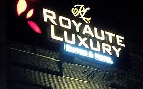 Royaute Luxury Suites And Hotel Gulberg Lahor Exterior photo