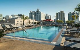 Courtyard Miami Beach South Beach Exterior photo