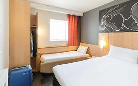 Hotel Ibis Rennes Centre Gare Sud Exterior photo