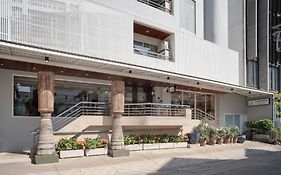 Aspira Residence Ruamrudee Bangkok Exterior photo