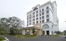 The Sahira Hotel Syariah Bogor Exterior photo