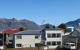 Old Airline Guesthouse Höfn Exterior photo