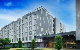 Doubletree By Hilton Krakow Hotel & Convention Center Exterior photo