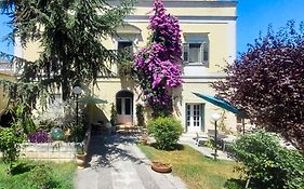 La Bougainvillea Altamura Exterior photo