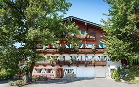 Landsitz Romerhof - Hotel Apartments Kitzbühel Exterior photo