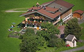 Lindenhof Hotel Kitzbühel Exterior photo